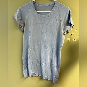 Lululemon Tshirt